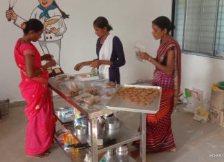 रायपुर : बेकरी उद्योग से महिलाएं बढ़ रही हैं आर्थिक सशक्तिकरण की ओर