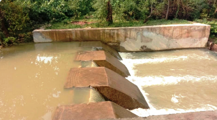 महासमुंद : नरवा मिशन के तहत नालों के उपचार से मिल रहा लाभ