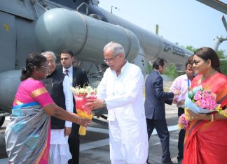 मुख्यमंत्री भूपेश बघेल ने राष्ट्रपति श्रीमती द्रौपदी मुर्मु का बिलासपुर प्रवास के अवसर पर किया आत्मीय स्वागत