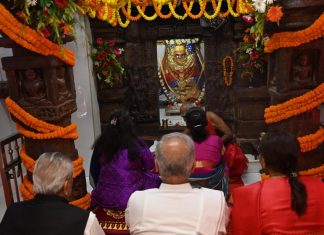 राष्ट्रपति श्रीमती द्रौपदी मुर्मु ने रतनपुर में आदिशक्ति माँ महामाया देवी के किये दर्शन