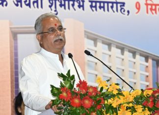 हीरक जयंती पर रायपुर मेडिकल कॉलेज को मिला उपहार, मुख्यमंत्री भूपेश बघेल ने मेडिकल कॉलेज के 700 बिस्तर क्षमता वाले नए चिकित्सालय भवन का किया भूमिपूजन