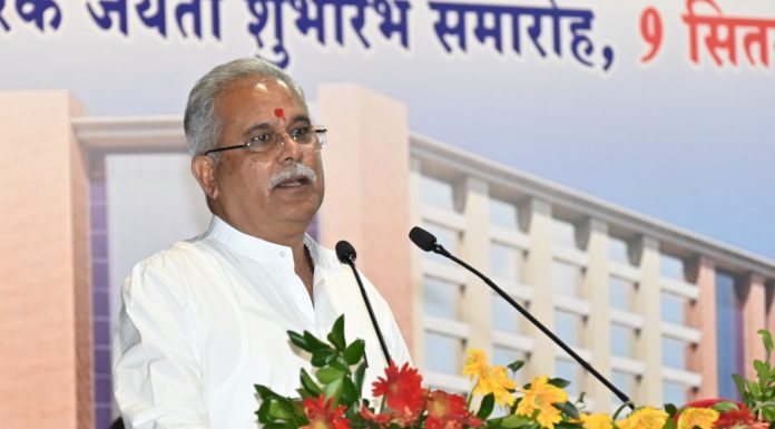 हीरक जयंती पर रायपुर मेडिकल कॉलेज को मिला उपहार, मुख्यमंत्री भूपेश बघेल ने मेडिकल कॉलेज के 700 बिस्तर क्षमता वाले नए चिकित्सालय भवन का किया भूमिपूजन