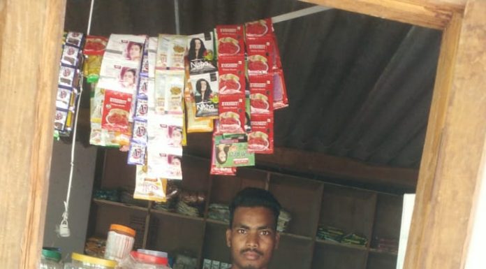 मुख्यमंत्री युवा स्वरोजगार योजना : बीजापुर के संतोष ने शुरू किया खुद का किराना व्यवसाय