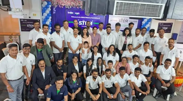 “वैज्ञानिक, शिक्षाविद, और स्कूल शिक्षकों ने शनिवार को पुणे में आयोजित एक घटना में समाज और राष्ट्र निर्माण के लिए विज्ञान को प्रौद्योगिकी में परिवर्तित करने की आवश्यकता को महत्वपूर्ण बताया।