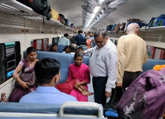 दक्षिण पूर्व मध्य रेलवे रायपुर रेल मंडल में स्वच्छता पखवाड़ा के पाँचवें दिन – स्वच्छ रेलगाड़ी अभियान