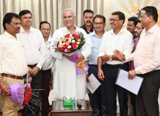 मुख्यमंत्री का छत्तीसगढ़ राज्य पशु चिकित्सा सहायक शल्यज्ञ संघ ने पदनाम परिवर्तन पर जताया आभार