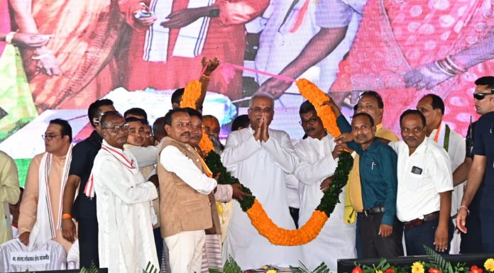 लोकार्पण और शिलान्यास कार्यक्रम डभरा , मुख्यमंत्री बघेल ने क्षेत्रवासियों को 145 करोड़ रुपये से अधिक के विकास कार्यों की दी सौगात