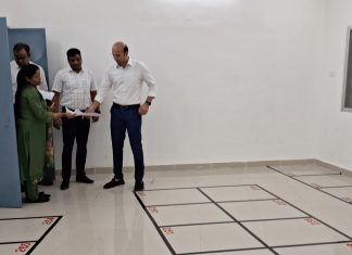 कलेक्टर डॉ भुरे ने धरसींवा, तिल्दा और खरोरा का किया दौरा