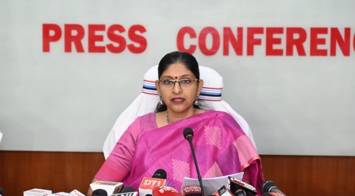 मुख्य निर्वाचन पदाधिकारी के आदेशानुसार जिला निर्वाचन अधिकारियों ने की कार्रवाई