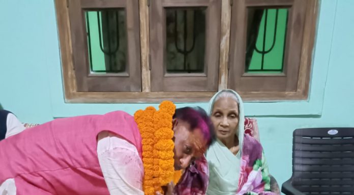 बेटे के मुख्यमंत्री बनने की खबर सुन मां ने खुश होकर कहा- ’छत्तीसगढ़ महतारी की सेवा का सौभाग्य मिला है’