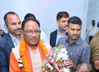नवनियुक्त मुख्यमंत्री विष्णु देव साय को नागरिकों ने दी बधाईं