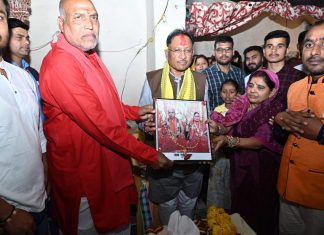 श्री श्री 108 श्री गुरुदेव स्वामी धनपती पंडा जी की गुरु गद्दी का आशीर्वाद लेने भुइंयापानी पहुंचे मुख्यमंत्री विष्णु देव साय