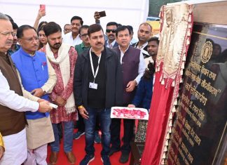 मुख्यमंत्री विष्णु देव साय ने विधानसभा के समीप जीरो पॉइंट चौक के सौंदर्यीकरण कार्याें का किया लोकार्पण