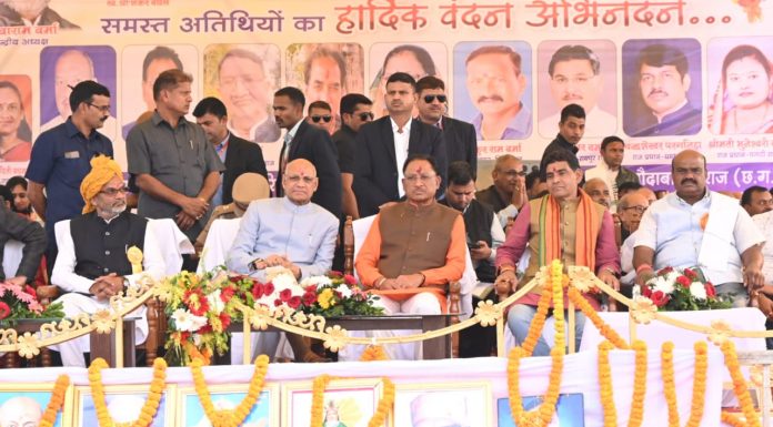 मुख्यमंत्री विष्णु देव साय छत्तीसगढ़ मनवा कुर्मी क्षत्रिय समाज के छठवें वार्षिक राज अधिवेशन में शामिल होने बलौदाबाजार-भाटापारा जिले के ग्राम सेम्हाराडीह पहुँचे।