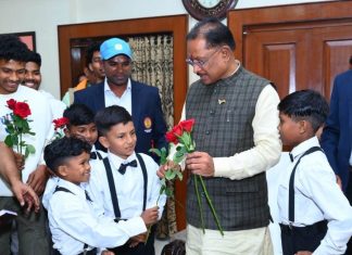 ‘नन्हें कदमों की ऊंची छलांग’ : मुख्यमंत्री ने अबुझमाड़ मलखम्ब अकादमी के हुनरमंद खिलाड़ियों की शानदार उपलब्धियों को सराहा