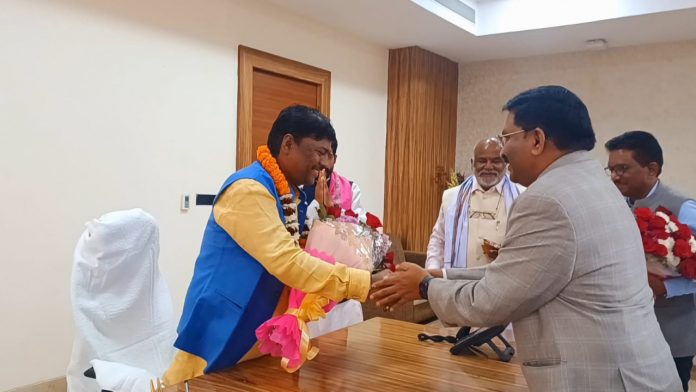 1704278208_88e8797b6dbe3218e5dc