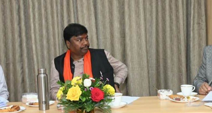 वन मंत्री श्री केदार कश्यप ने ली आईडीसी की बैठक