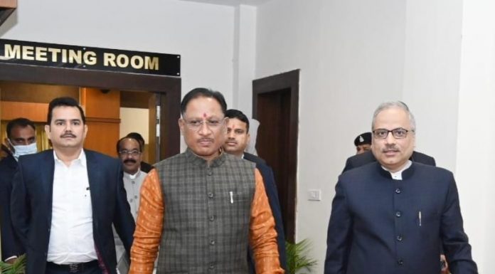 मुख्यमंत्री विष्णु देव साय ने आज नवा रायपुर, अटल नगर स्थित न्यू सर्किट हाउस में छत्तीसगढ़ उच्च न्यायालय के मुख्य न्यायाधिपति रमेश सिन्हा जी से सौजन्य मुलाकात की