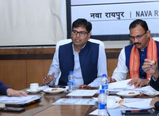 वित्त मंत्री ओपी चौधरी ने की स्वास्थ्य विभाग की बजट समीक्षा