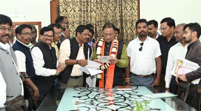 मुख्यमंत्री को कंवर ‘समाज के सामाजिकजनों से मुलाकात एवं सम्मान समारोह‘ का आमंत्रण