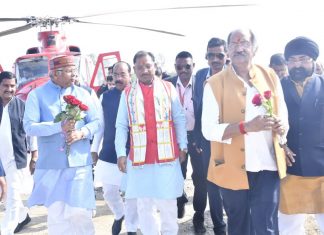 मुख्यमंत्री विष्णुदेव साय आज मुंगेली जिले के पथरिया में छत्तीसगढ राज्य लोधी समाज के नवनिर्वाचित सामाजिक पदाधिकारियों के शपथग्रहण कार्यक्रम में शामिल हुए