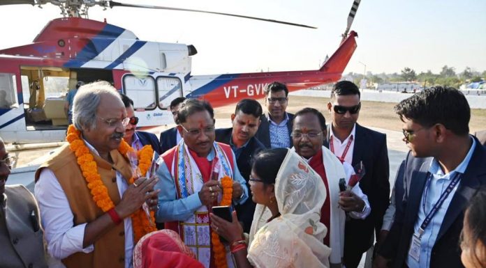 मुख्यमंत्री का तातापानी पहुंचने पर हुआ भव्य स्वागत