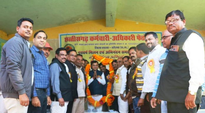 योजनाओं के क्रियान्वयन में शासकीय अधिकारियों व कर्मचारियों की अहम भूमिका