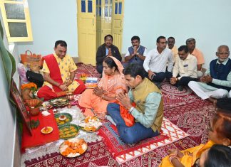 मंत्री टंकराम वर्मा ने तिल्दा में विधायक कार्यालय का किया उद्घाटन