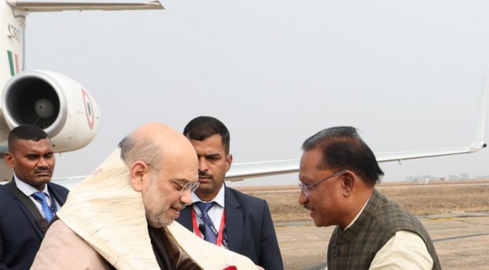 केंद्रीय गृह मंत्री अमित शाह राजधानी रायपुर पहुंचे
