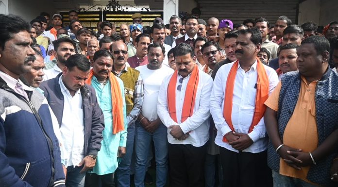 उपमुख्यमंत्री ने मृतक सादराम यादव के परिवारजनों को दिलाया हर संभव मदद का भरोसा