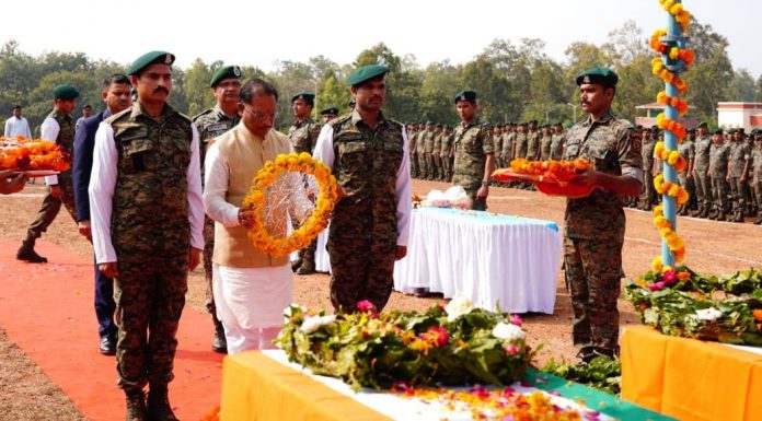 हमारे जवान नक्सली चुनौती का बहादुरी के साथ कर रहे हैं मुकाबला : मुख्यमंत्री विष्णु देव साय