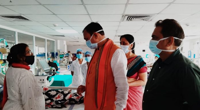 स्वास्थ्य मंत्री श्याम बिहारी जायसवाल ने किया अम्बेडकर अस्पताल का औचक निरीक्षण, दिए आवश्यक निर्देश