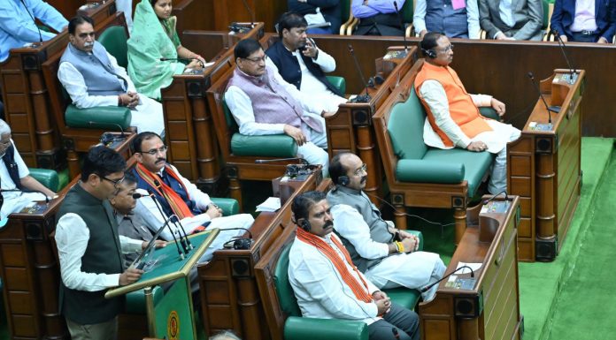 वित्त मंत्री ओ पी चौधरी पेश कर रहे हैं छत्तीसगढ़ का वार्षिक बजट 2024-25