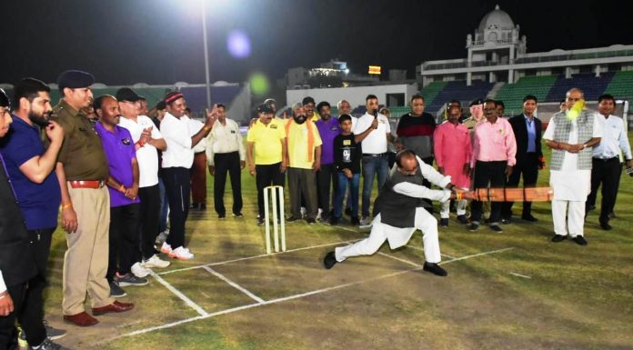 उप मुख्यमंत्री अरूण साव ने प्रतियोगिता में शामिल होकर खिलाडिय़ों एवं आयोजकों का बढ़ाया उत्साह