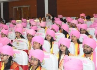 विद्यार्थियों को सामाजिक सरोकारों से जुड़े विषयों पर शोध करना चाहिए: राज्यपाल हरिचंदन