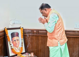 मुख्यमंत्री विष्णु देव साय ने वीर सावरकर की पुण्यतिथि पर उन्हें किया नमन