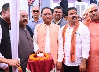 मुख्यमंत्री विष्णु देव साय ने आज छत्तीसगढ़ स्वामी विवेकानंद तकनीकी विश्वविद्यालय भिलाई में आयोजित कार्यक्रम में 268.54 करोड़ रूपए की लागत के 26 कार्यों का लोकार्पण और भूमिपूजन किया