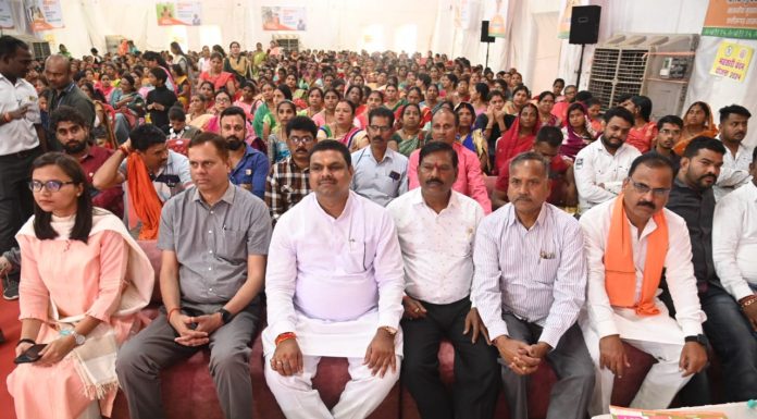 प्रदेश में महतारी वंदन योजना की शुरूआत