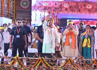 जंगल जतरा कार्यक्रम-2024 : मुख्यमंत्री विष्णु देव साय बस्तर संभाग स्तरीय प्राथमिक लघु वनोपज समितियों और संयुक्त वन प्रबंधन समितियों का महासम्मेलन में पहुंचे