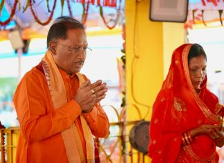 गृहग्राम बगिया में मुख्यमंत्री ने मनाई रामनवमी