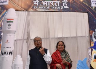 लोकसभा निर्वाचन 2024 : राज्यपाल हरिचंदन ने किया मतदान