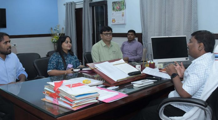 रायपुर के प्रभारी मंत्री केदार कश्यप ने वर्षा पूर्व नगर निगम की तैयारियों की समीक्षा की