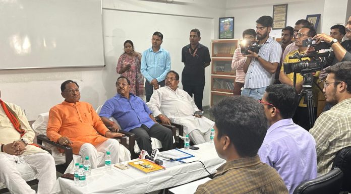 मुख्यमंत्री विष्णुदेव साय का ट्राइबल यूथ हॉस्टल का दौरा