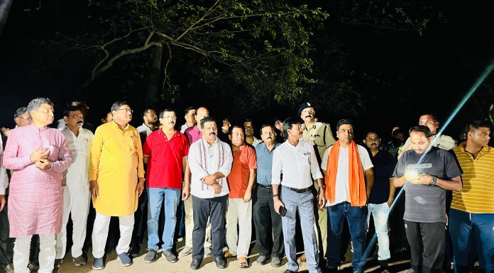 जिला मुख्यालय बलौदाबाजार में की गई तोड़फोड़ एवं आगजनी की घटना का जायजा लेने पहुँचे उपमुख्यमंत्री विजय शर्मा