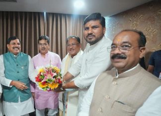 मुख्यमंत्री विष्णु देव साय पहुंचे भुवनेश्वर, ओडिशा के नए मुख्यमंत्री श्री मोहन चरण माझी के शपथ ग्रहण समारोह में होंगे शामिल