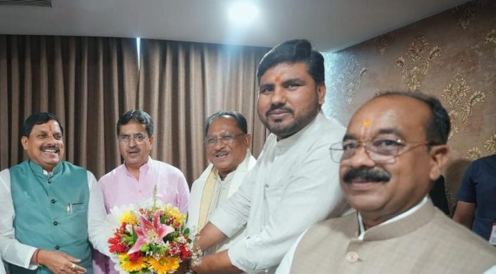 मुख्यमंत्री विष्णु देव साय पहुंचे भुवनेश्वर, ओडिशा के नए मुख्यमंत्री श्री मोहन चरण माझी के शपथ ग्रहण समारोह में होंगे शामिल