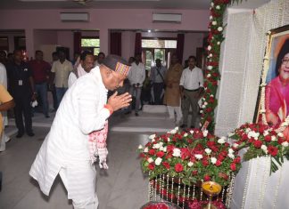 मुख्यमंत्री साय ने स्वर्गीय श्रीमती इंदिरा सिंह को दी श्रद्धांजलि