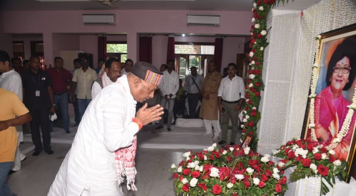 मुख्यमंत्री साय ने स्वर्गीय श्रीमती इंदिरा सिंह को दी श्रद्धांजलि