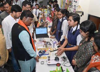 बच्चों में शिक्षा ग्रहण करने की अपार शक्ति, लगन और ईमानदारी से करें मां-बाप के सपनों को साकार: मंत्री केदार कश्यप