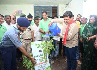 प्रकृति को हरा भरा बनाना है, एक पेड़ मां के नाम लगाना है-उपमुख्यमंत्री विजय शर्मा